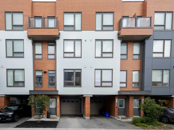 1623 Pleasure Valley Path N, Oshawa, ON L1G 0E3
