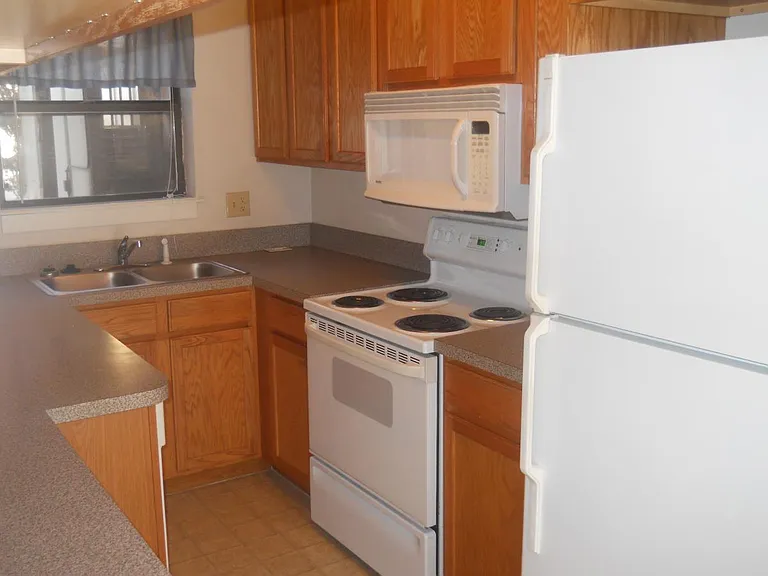 225 E 8th Ave #C6 — Photo 4