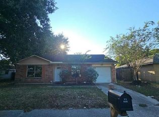 12107 Kingslake Forest Dr, Houston, TX 77044