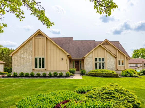 39111 Horton Dr, Farmington Hills, MI 48331