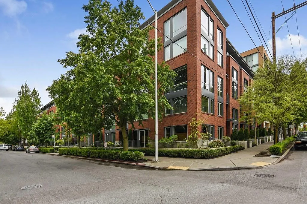 Brix Condos - 530 Broadway E #401