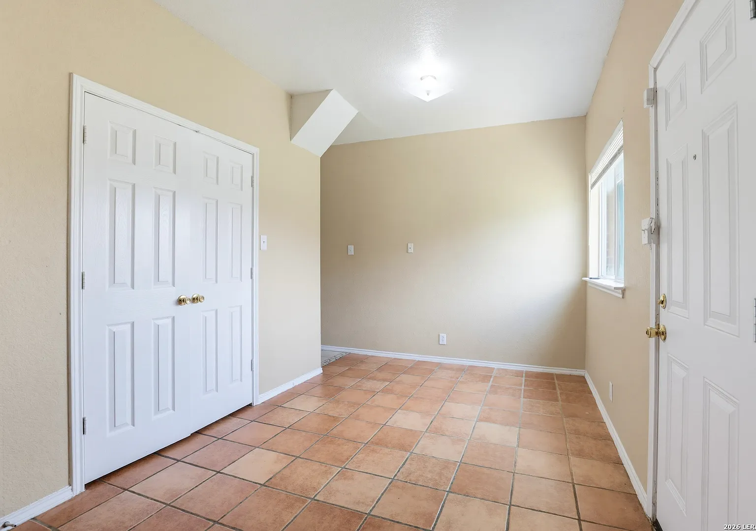 6342 Queens Castle - 1 — Photo 2
