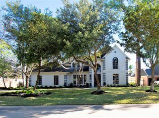 915 Chinquapin Pl, Houston, TX 77094