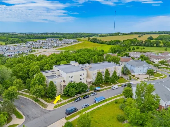 8206 Starr Grass Dr APT 103, Madison, WI 53719