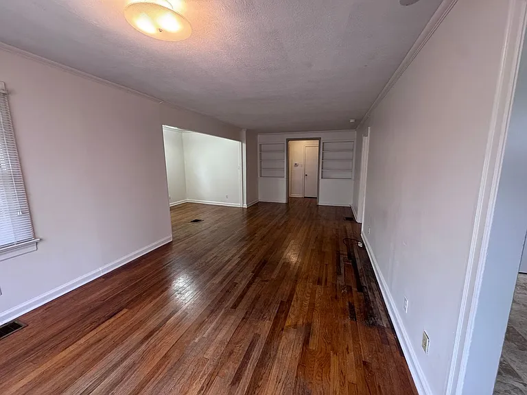 2123 Madison St — Photo 6