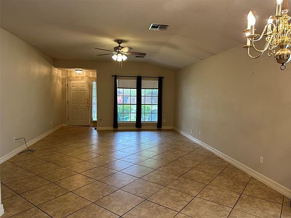 3rd image of 706 Luke Ln