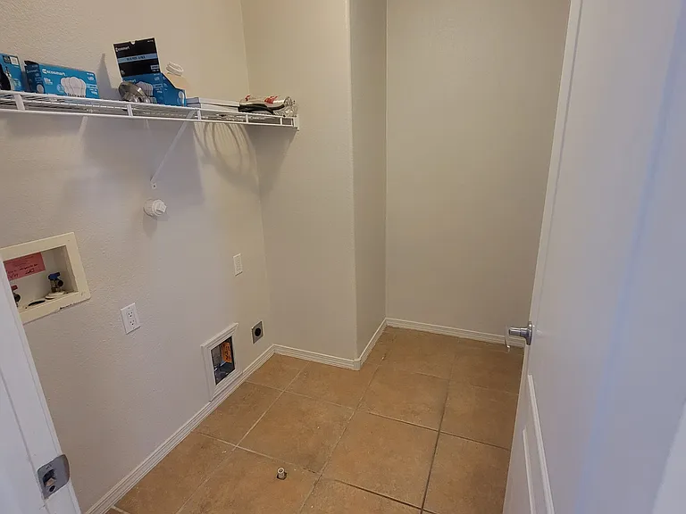 2202 Margarita Dr SE — Photo 24