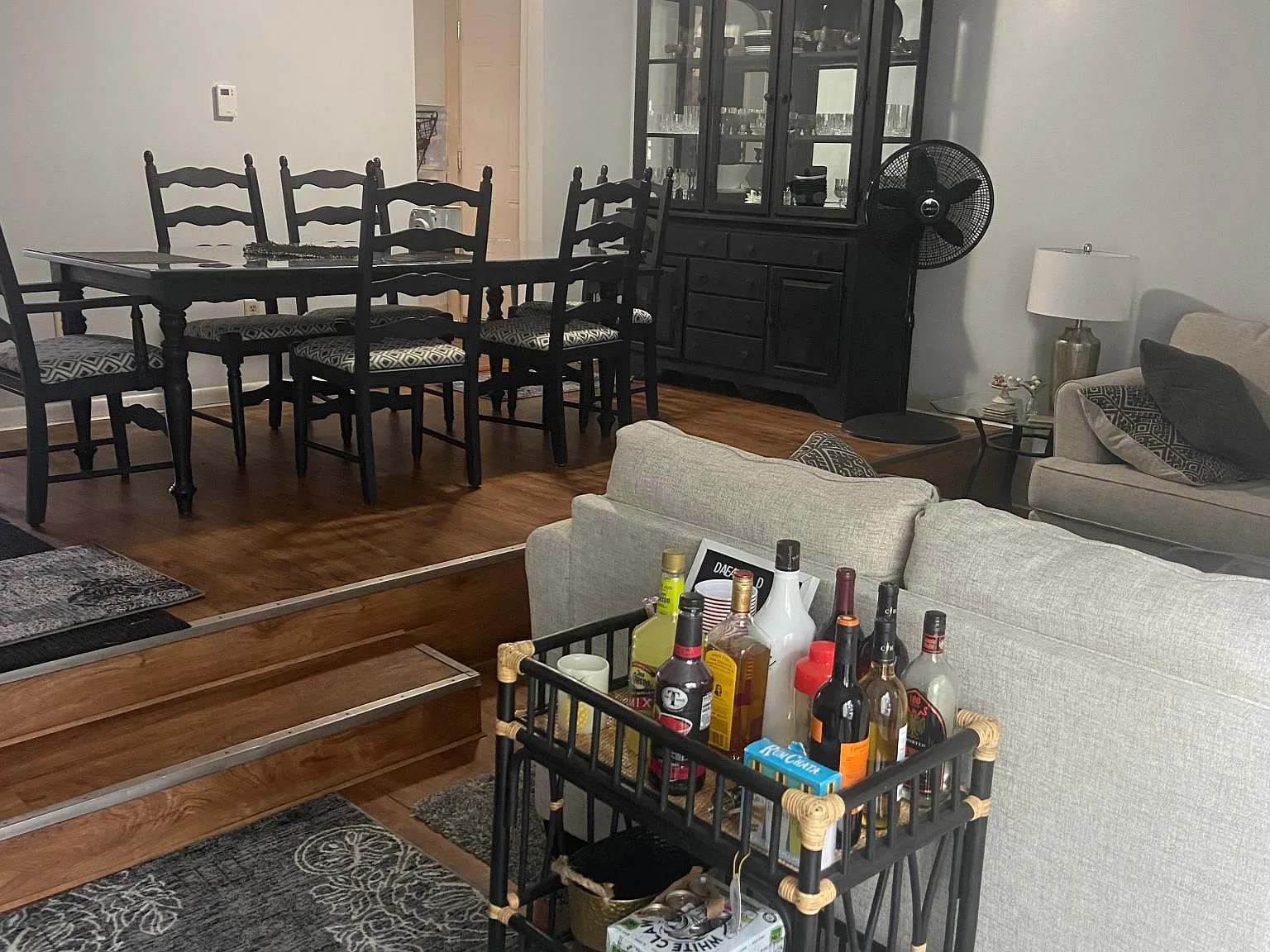 4 bed, 2.5 bath, 1829 sqft, $4,600 — Photo 3