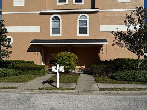 3rd image of 441 Shaddock St