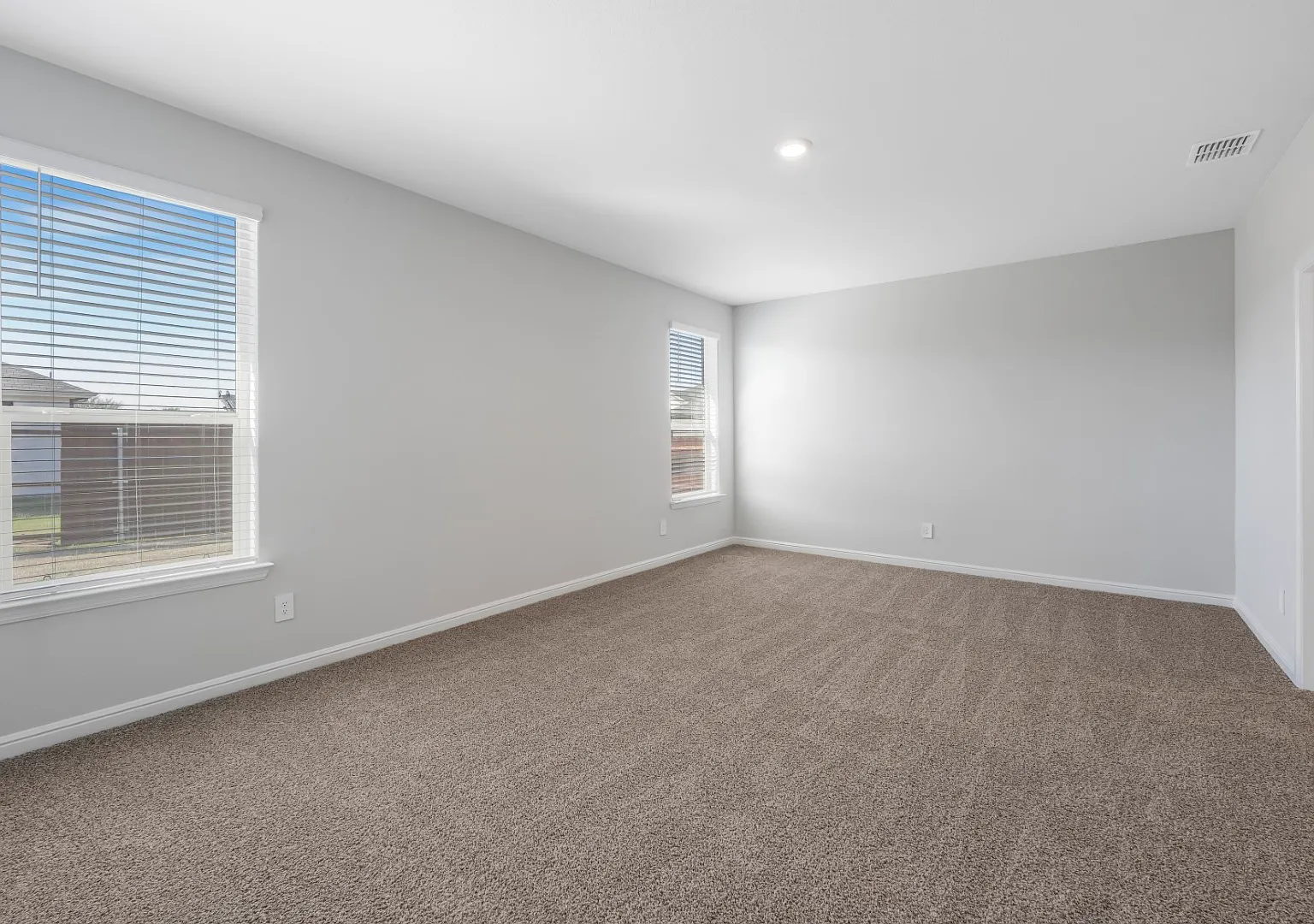 227 Mina Street — Photo 4
