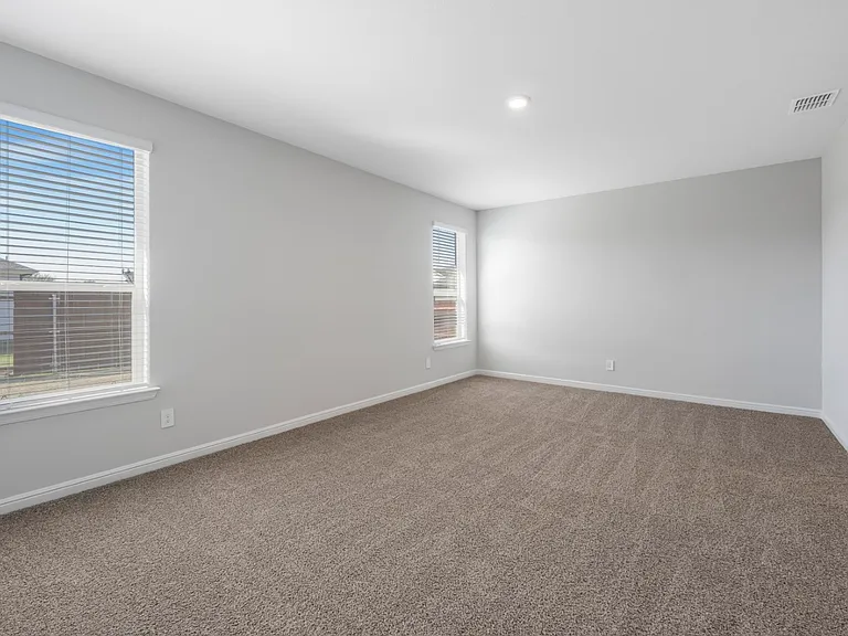 227 Mina St — Photo 3