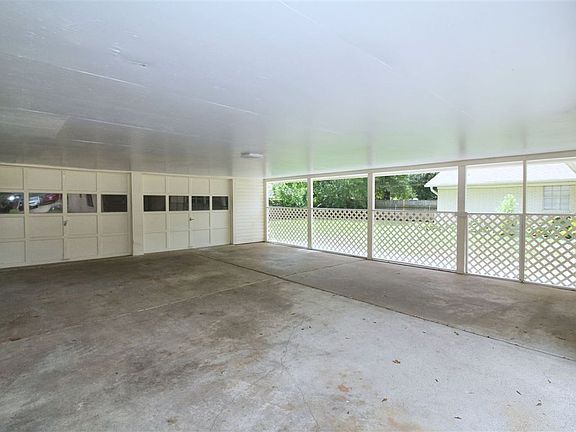3rd image of 2050 Driskill St