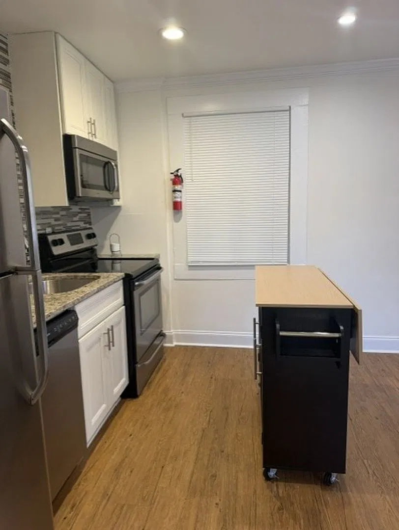 Cozy Efficiency Studio Apartment in Plaza Midwood! — Photo 4