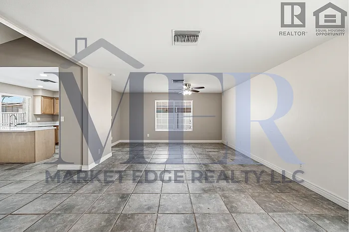 5648 W Mountain View Rd — Photo 6
