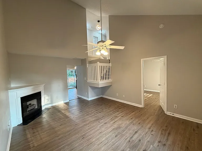1047 Oak Blossom Way — Photo 4