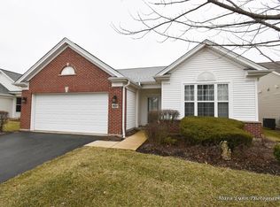 2537 Edgewater Dr, Elgin, IL 60124