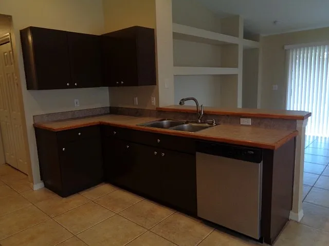 3 bed, 2.0 bath, 1854 sqft, $2,845 — Photo 3