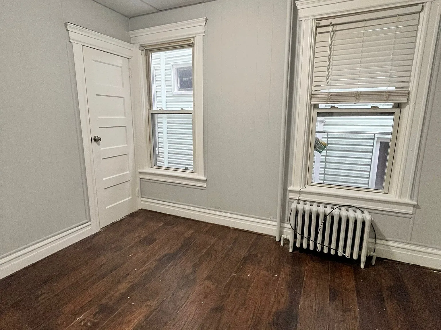 3 bed, 1000 sqft, $2,200 — Photo 3