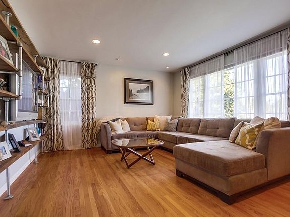 3rd image of 4857 Glacier Ave