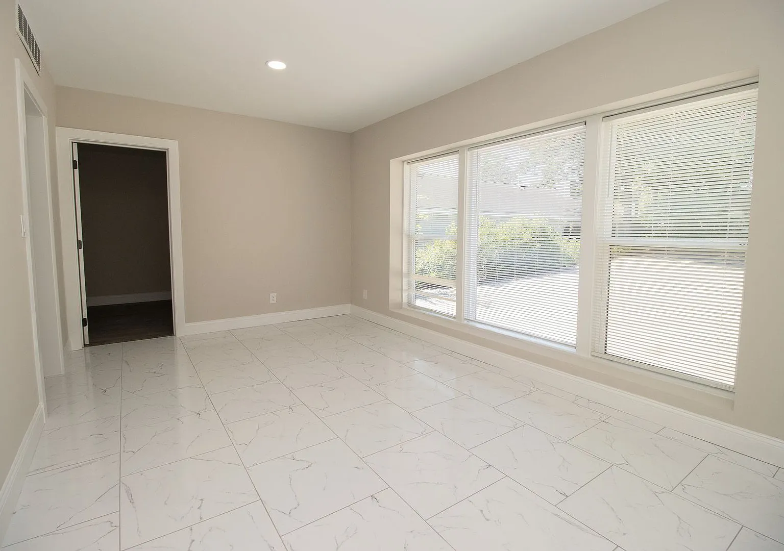 1840 Hampton Street — Photo 1