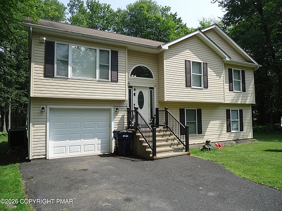 3rd image of 3270 Beech Ridge Dr