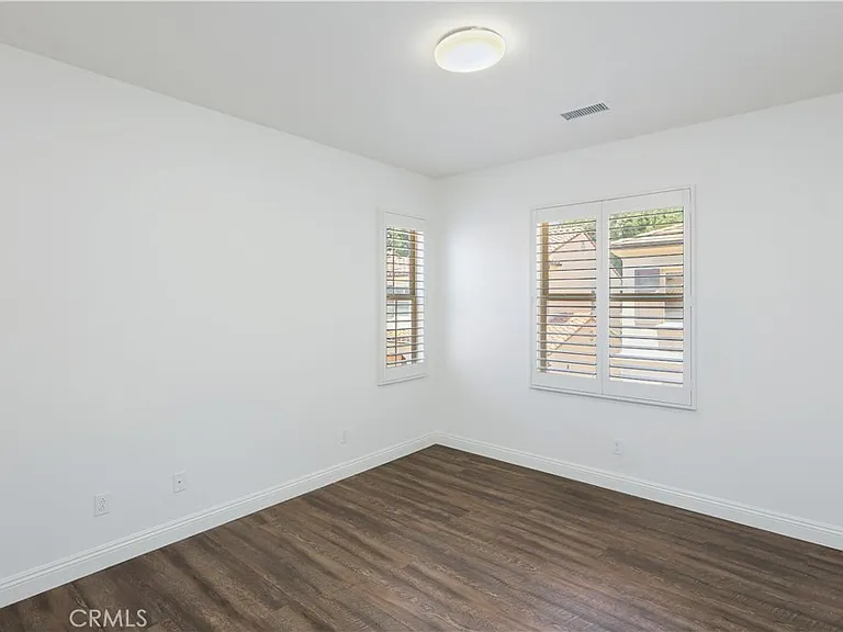 37 Larkfield — Photo 21