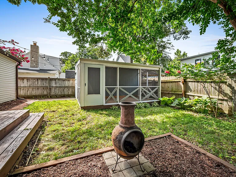 530 Highland Dr — Photo 34