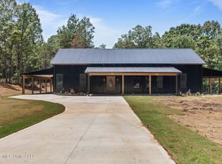 70 Wall Hill Farms, Byhalia, MS 38611