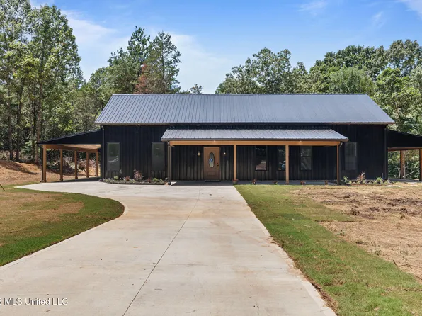 70 Wall Hill Farms, Byhalia, MS 38611