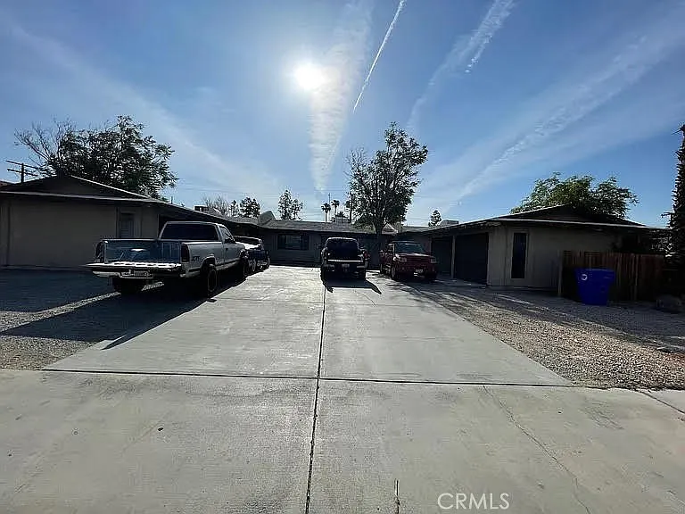 2 bed, 1100 sqft, $2,395 — Photo 3