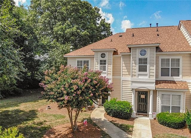 1st image of 17535 Tuscany Ln