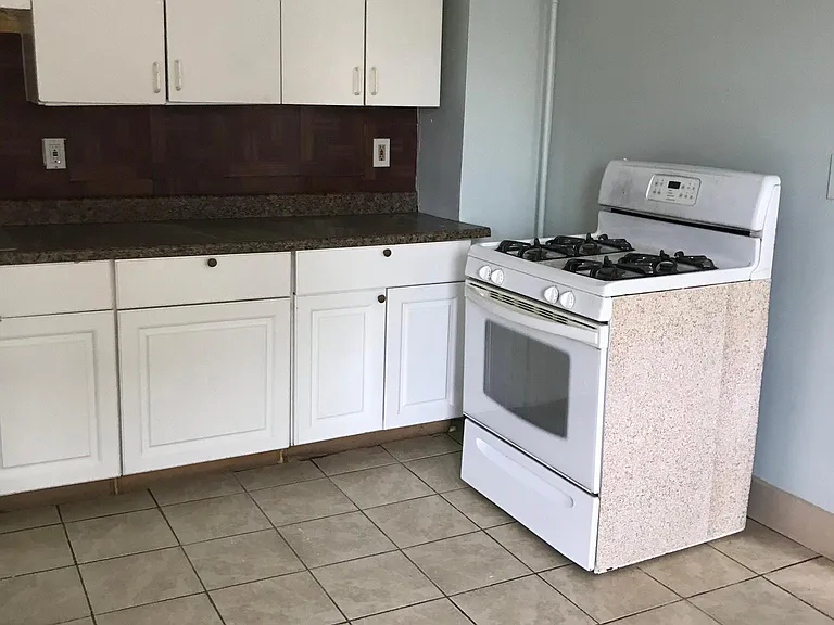 44 Bond St #1E — Photo 5