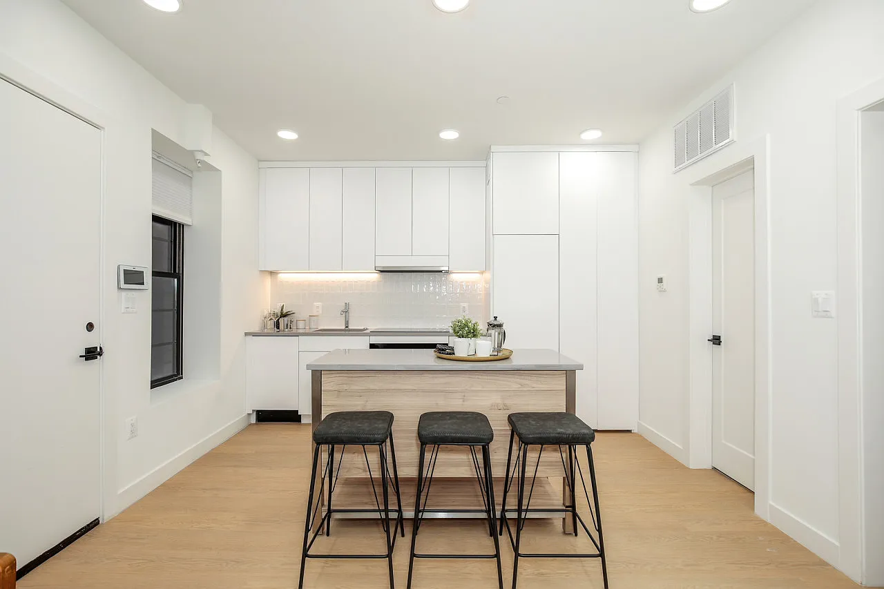 1 bed, $2,400 — Photo 2