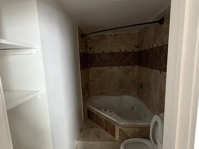 218 S B St #1 — Photo 3