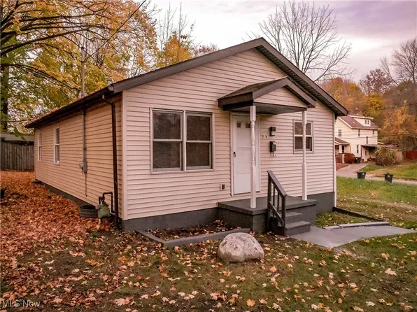 71 W York St, Akron, OH 44310