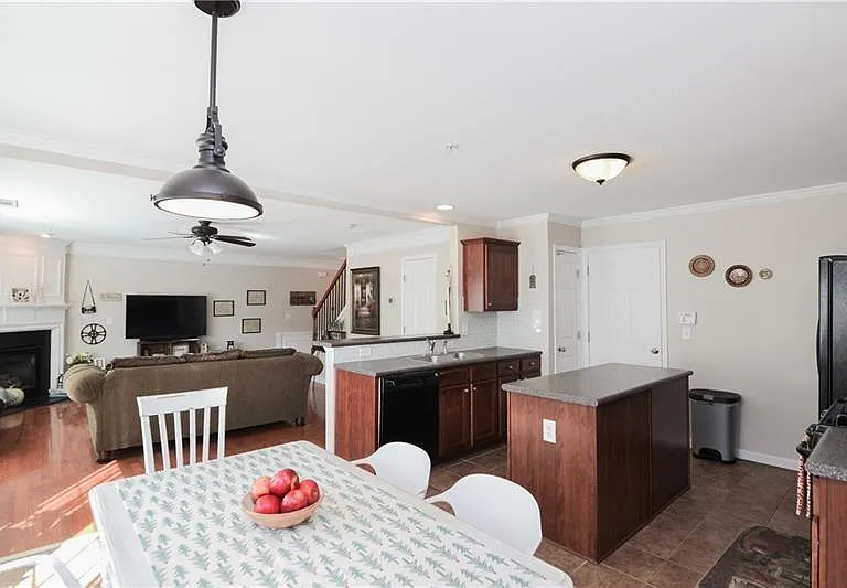 280 Balaban Cir — Photo 8