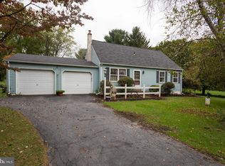 203 Wellington Dr, Coatesville, PA 19320