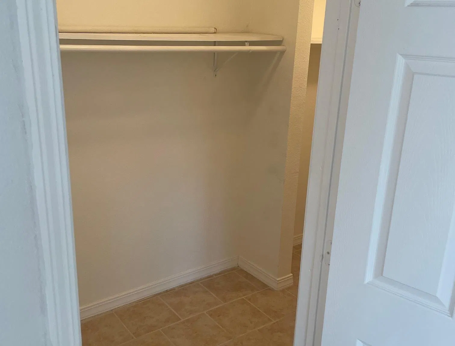 Studio, 550 sqft, $975 — Photo 1
