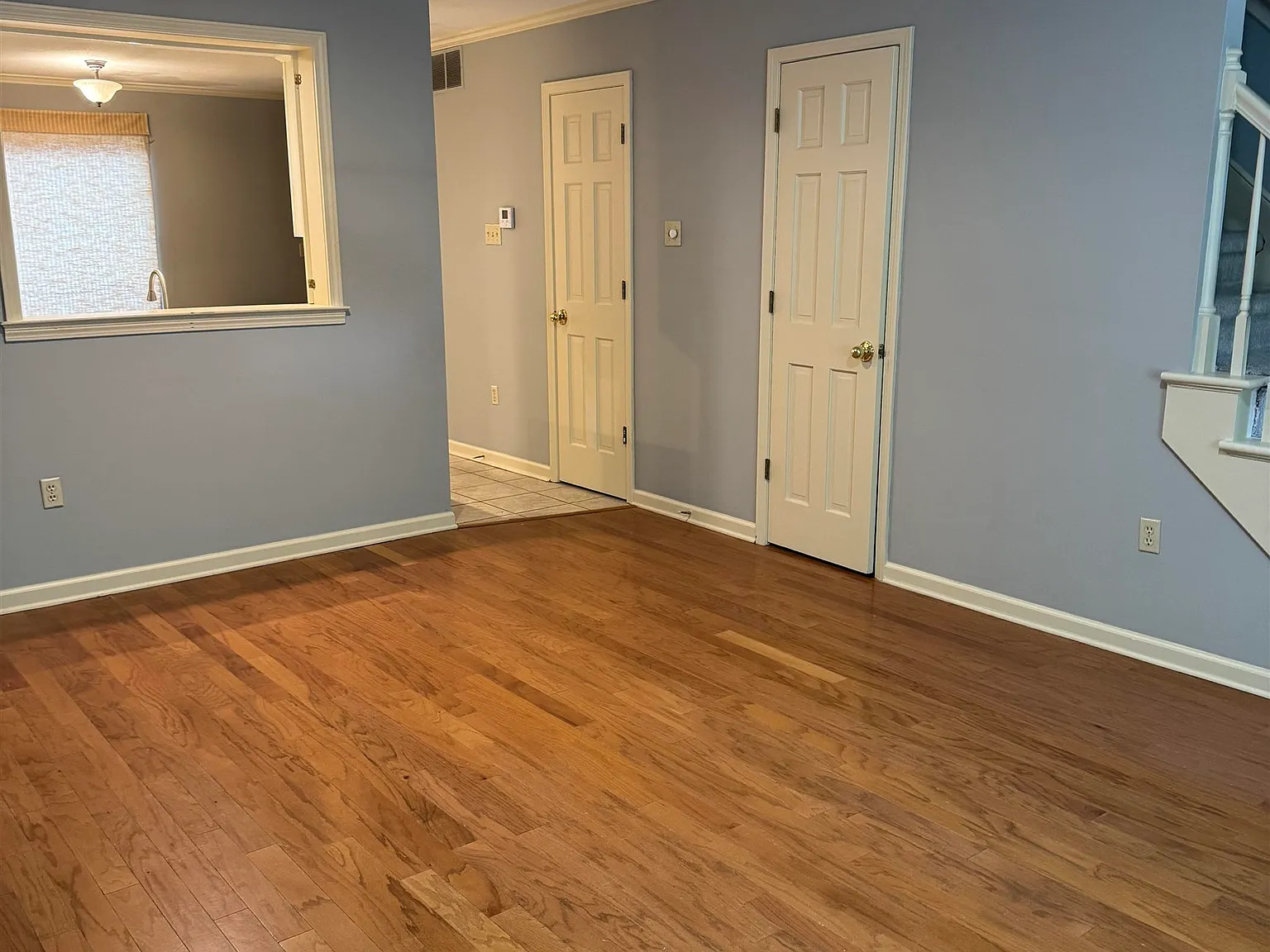 2 bed, 2.5 bath, 1394 sqft, $1,300 — Photo 3