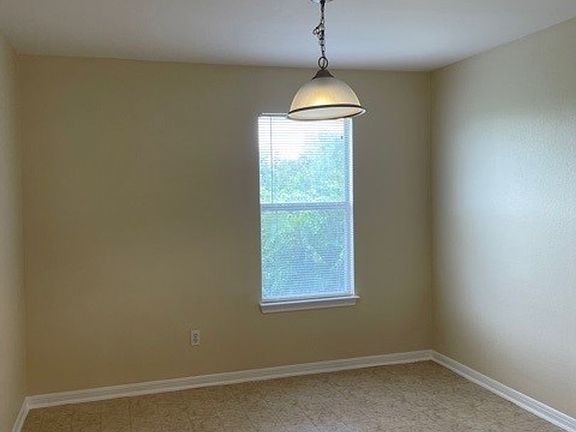 4th image of 407 Brittney Way APT A