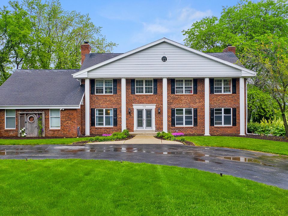 1st image of 582 High Knoll Dr