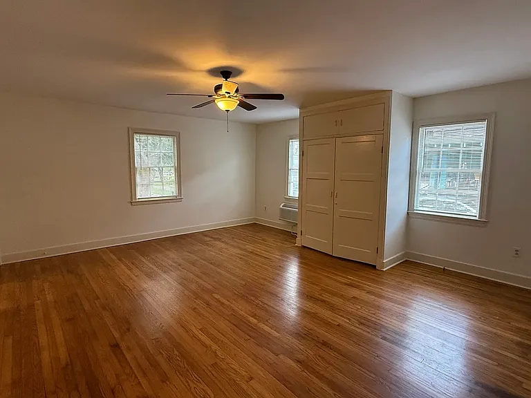 805 Spanish Town Rd #1 — Photo 2