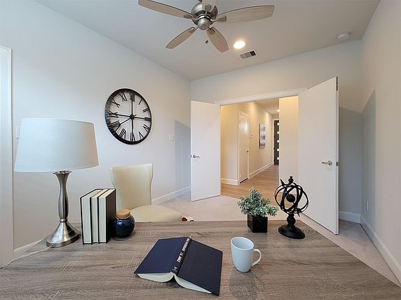 4th image of 508 W Donovan St Unit K