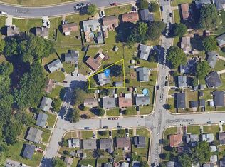 910 Thames Dr, Hampton, VA 23666