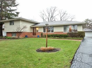 3418 Ralmark Ln, Glenview, IL 60026