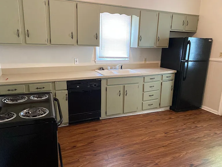 339 Park Ave — Photo 12