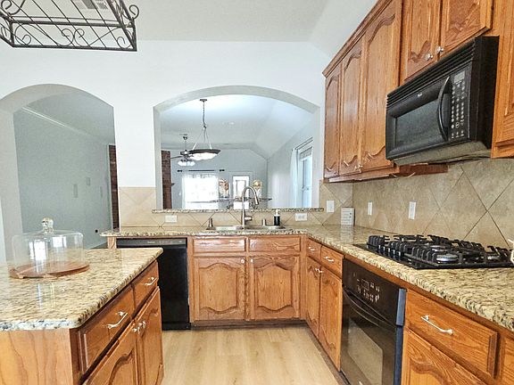 4th image of 11836 Kingsville Dr