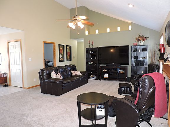 5th image of 530 Harper Turn