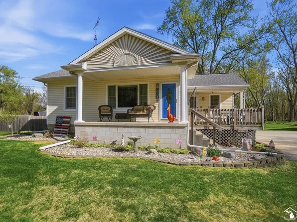 660 Pickard Rd, Temperance, MI 48182
