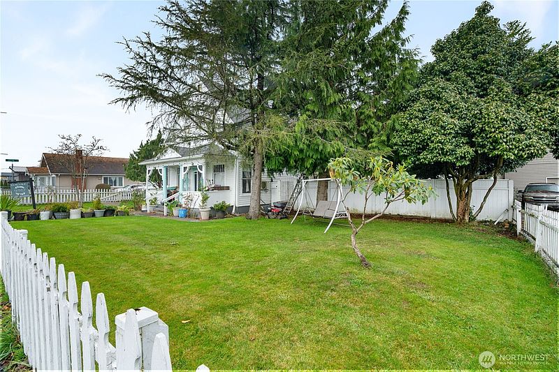 2nd image of 2701 Simpson Avenue